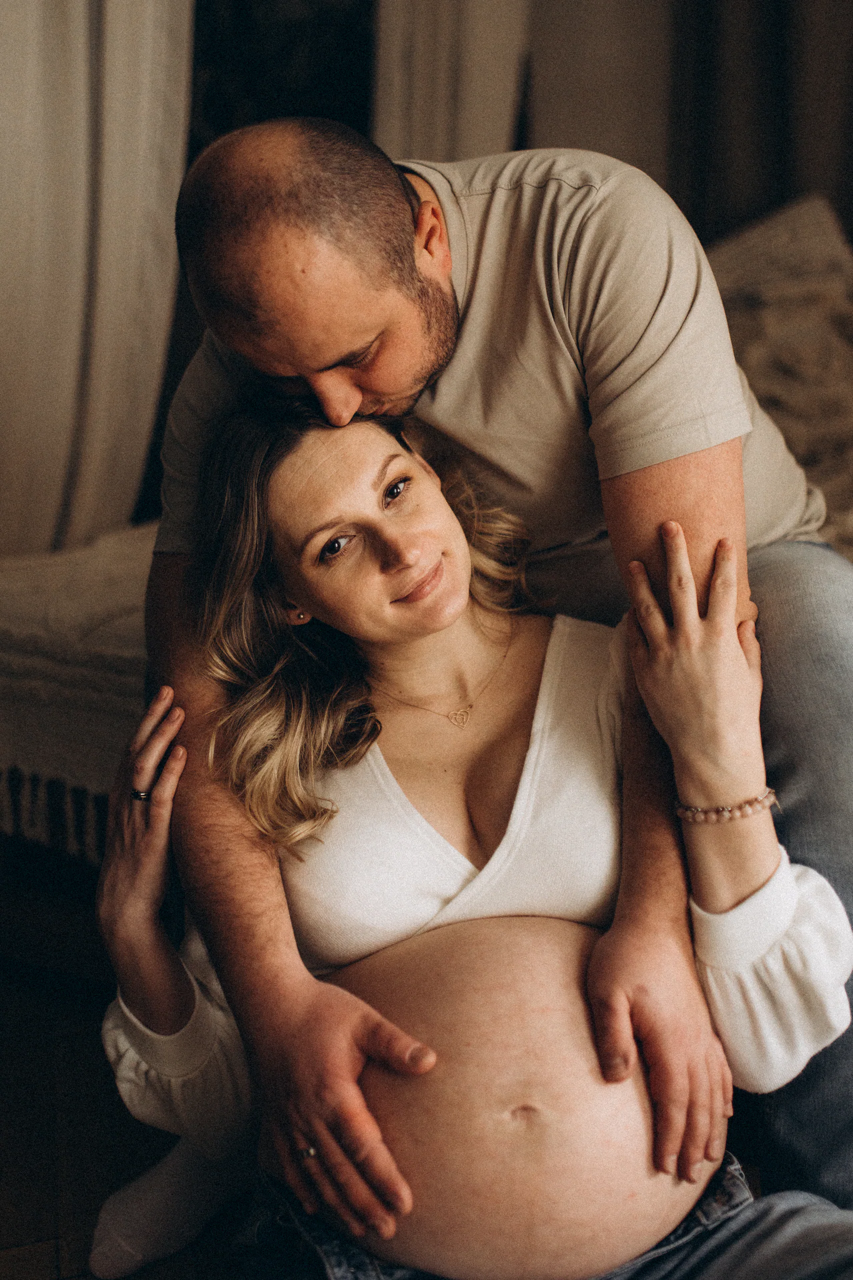 Kinga i Mateusz - sesja ciążowa w studio, kadr 6