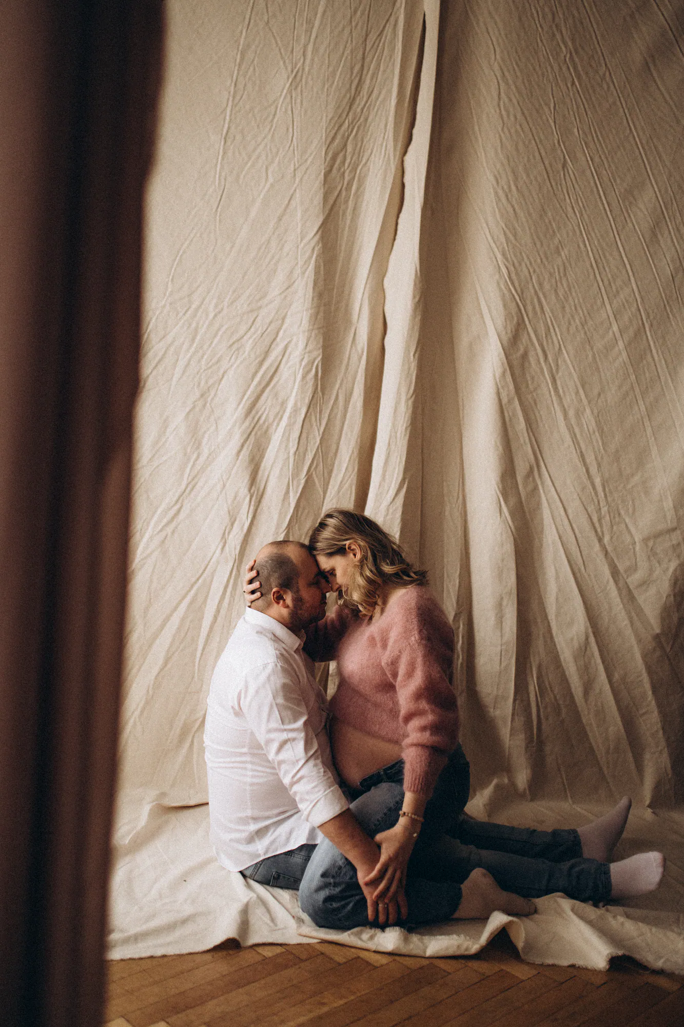 Kinga i Mateusz - sesja ciążowa w studio, kadr 20