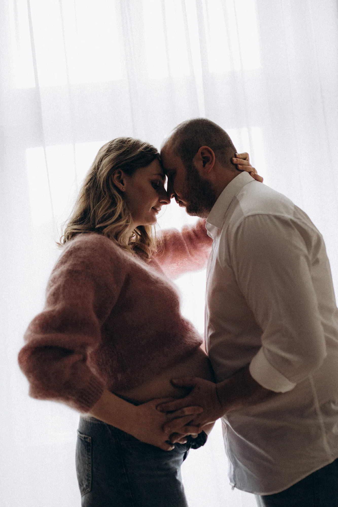 Kinga i Mateusz - sesja ciążowa w studio, kadr 24